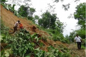 Longsor, Citundun-Sumberjaya Terputus